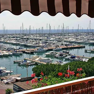 Ancora Riviera 3*, Lavagna Italië